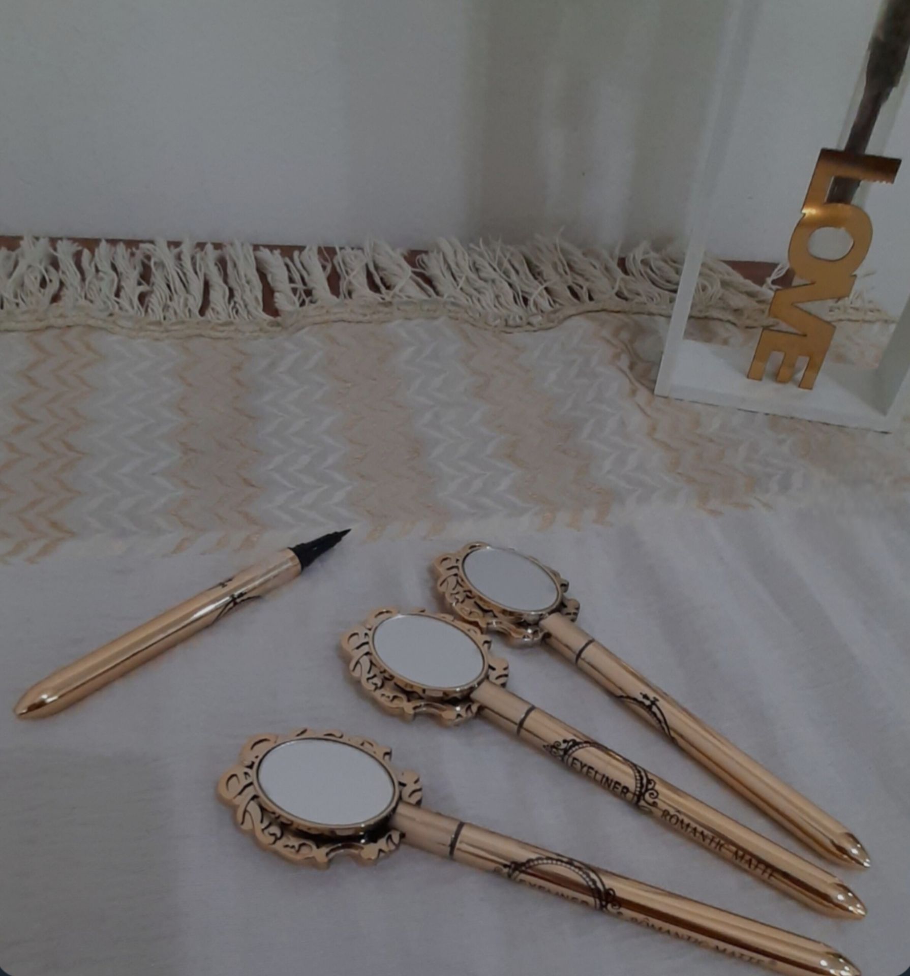 خط چشم اینه دار