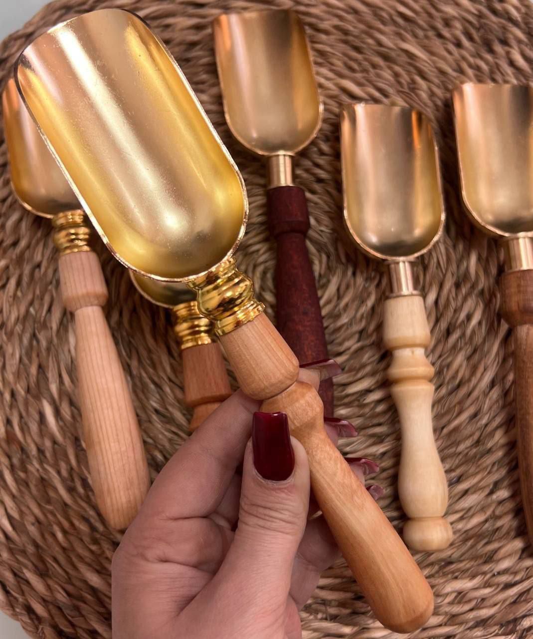 قاشق آجیل دسته چوبی
